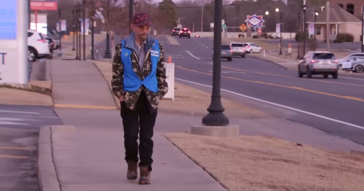 blind man walks to work Bill Moczulewski