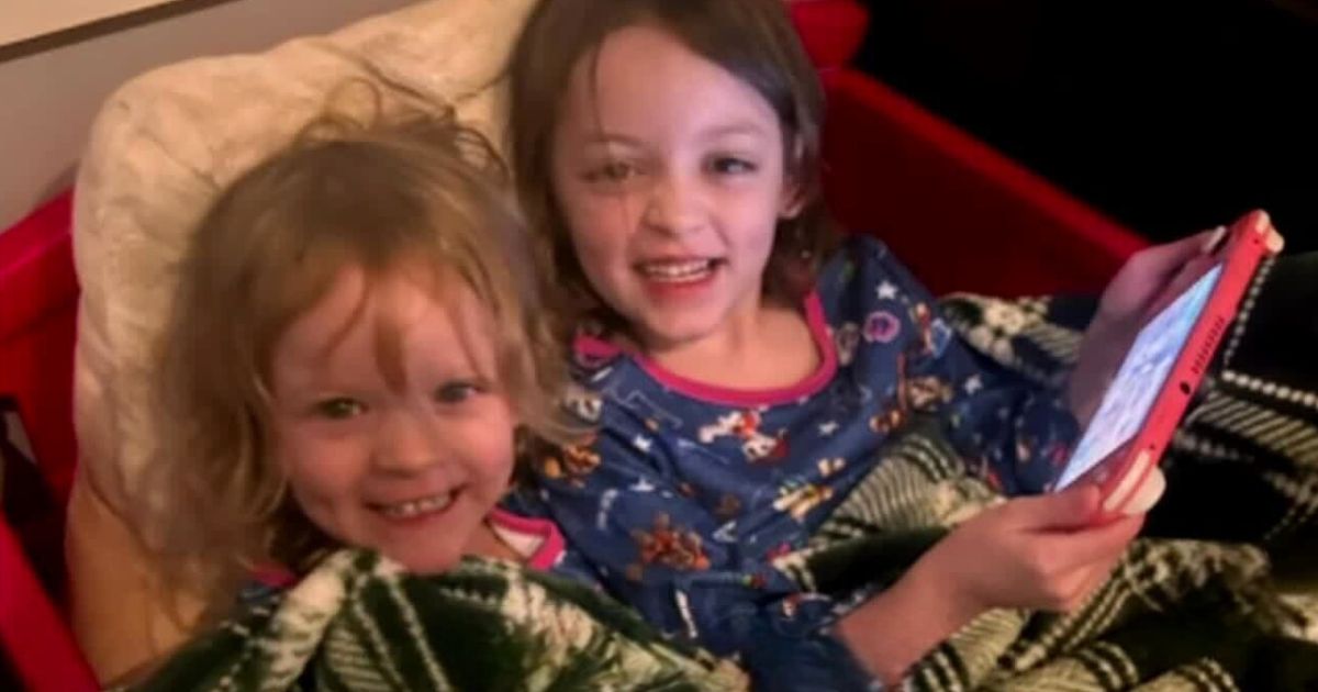dad saves drowning daughters