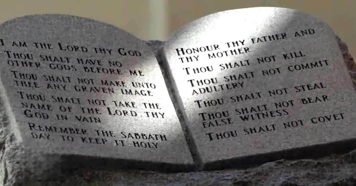 ten commandments school louisiana