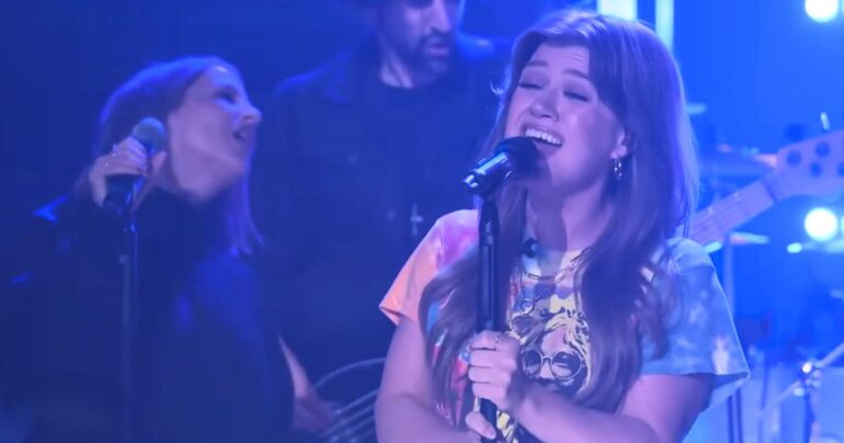 kelly clarkson beatles cover