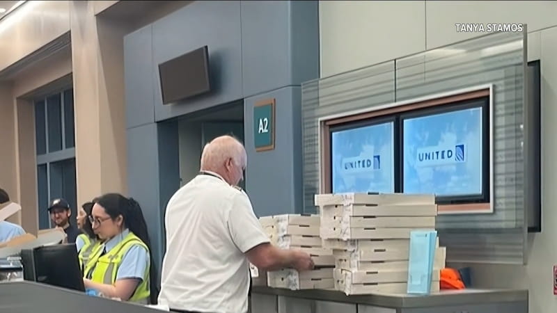 pilot buys pizza for all passengers