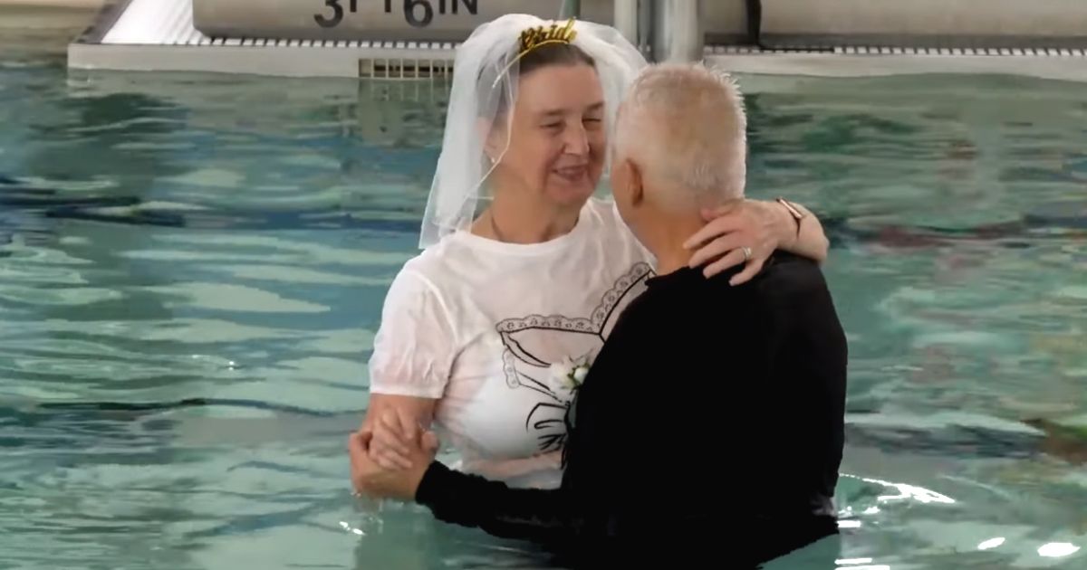 first dance in swimming pool