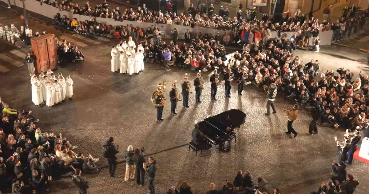 carol of the bells flashmob paris