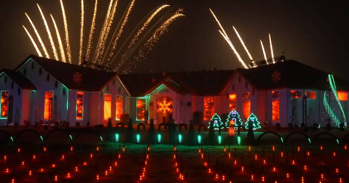christmas lights display with music