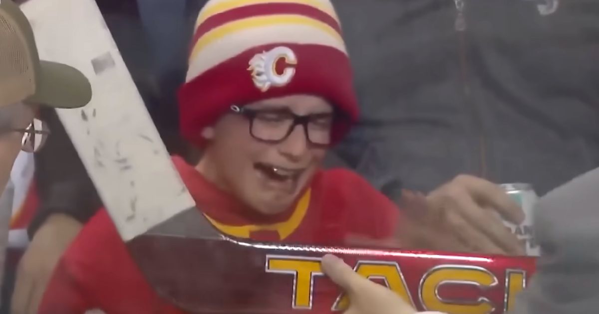 nhl-hockey-stick-surprise