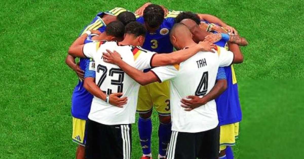 germany curacao world cup prayer circle