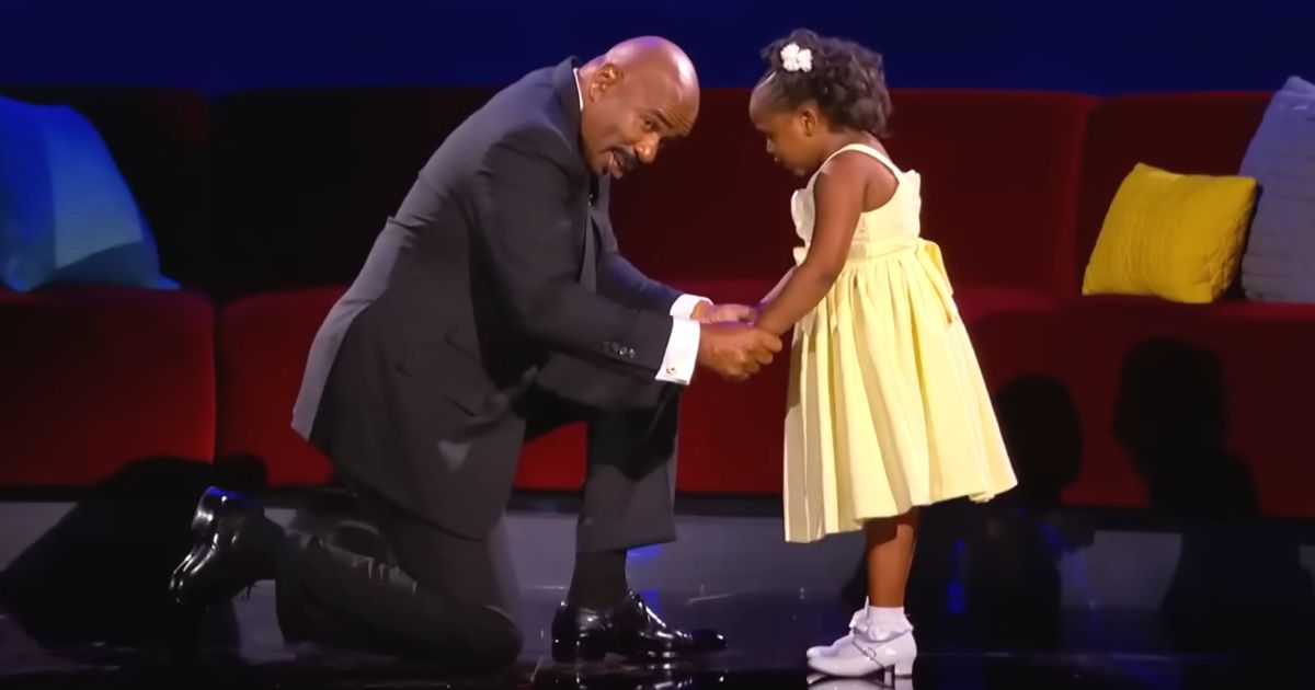 5 year old girl prays for steve harvey